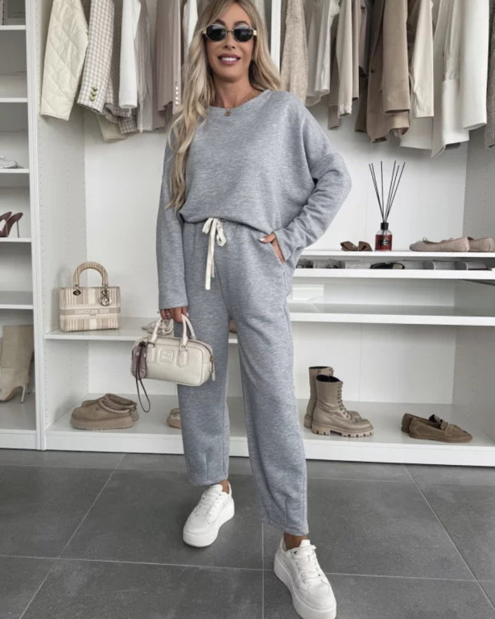 AINE™ - Relaxed Two-Piece Outfit